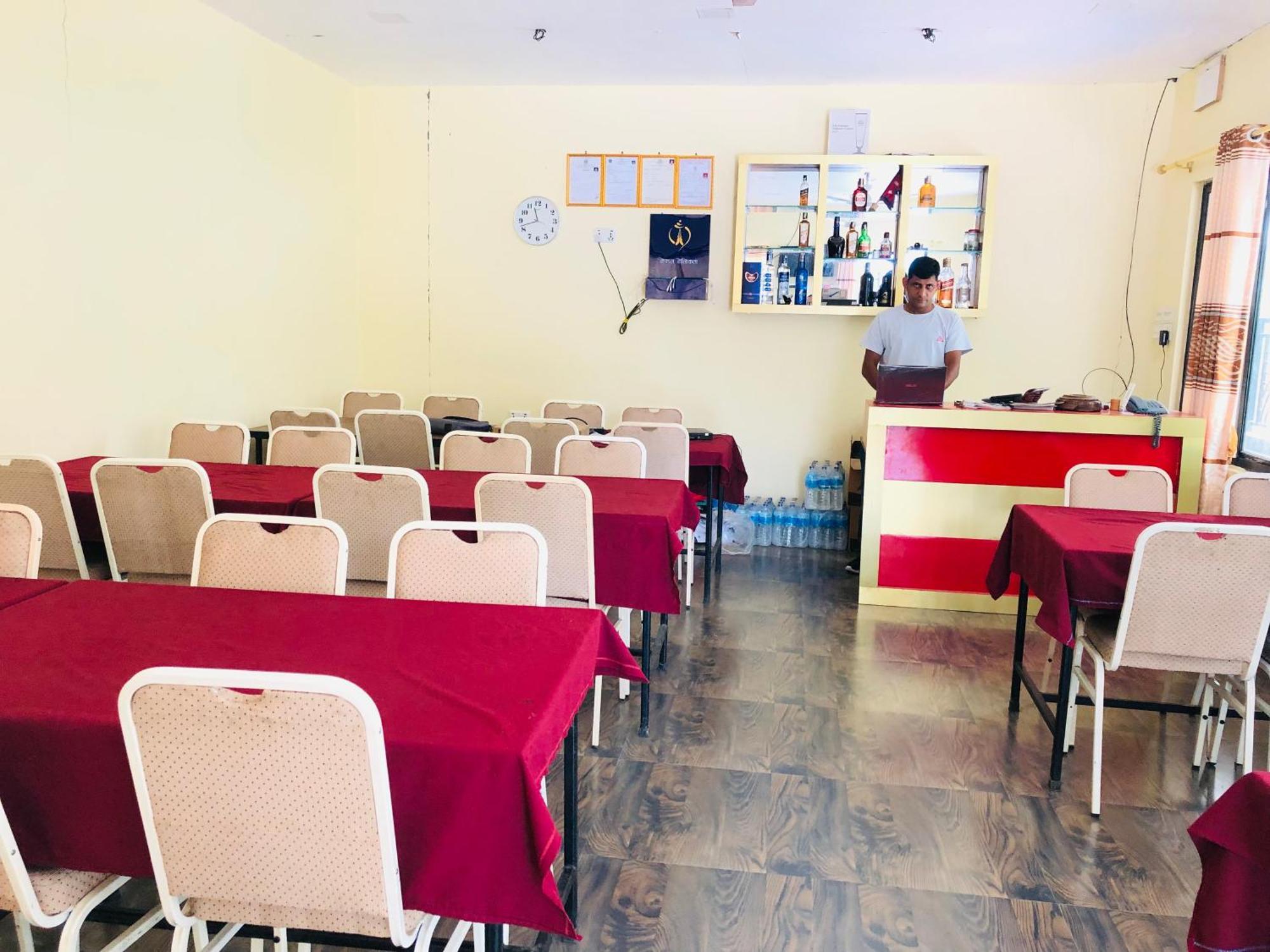 Silent Park Hotel Sauraha Exterior photo